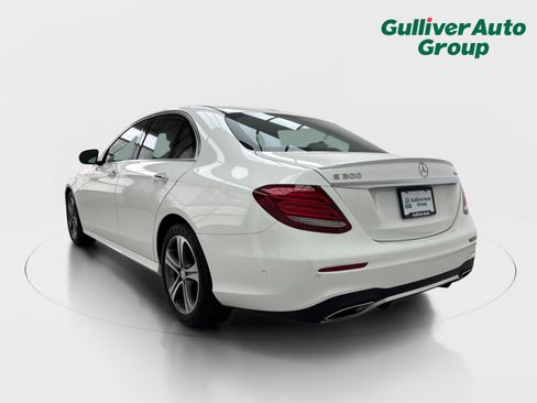 Used 2017 Mercedes-Benz E 300 4MATIC image 5