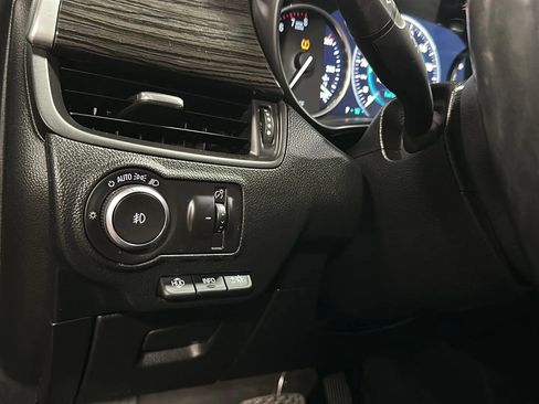 Used 2016 Buick Envision Premium image 28