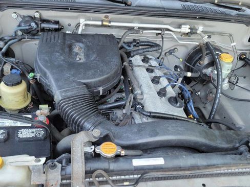 Used 2002 Nissan Frontier XE image 11