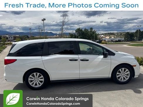 Used 2021 Honda Odyssey LX image 2