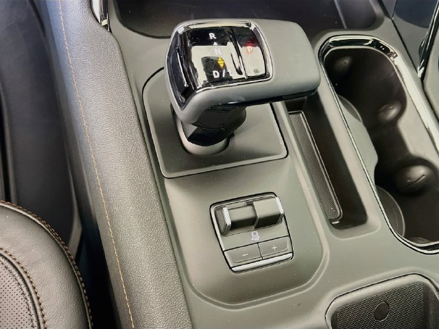 New 2026 GMC Sierra 1500 AT4 w/ AT4 Premium Package AWD/4WD image 12