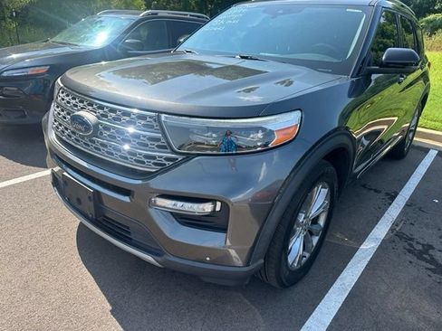 Used 2020 Ford Explorer Limited AWD/4WD image 2