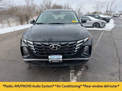 Used 2024 Hyundai Tucson SE image 2