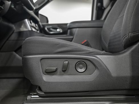 Used 2023 Chevrolet Suburban LS image 14