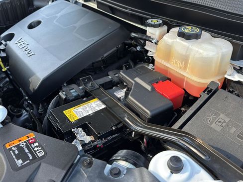 Used 2022 Chevrolet Traverse Premier w/ Redline Edition image 33