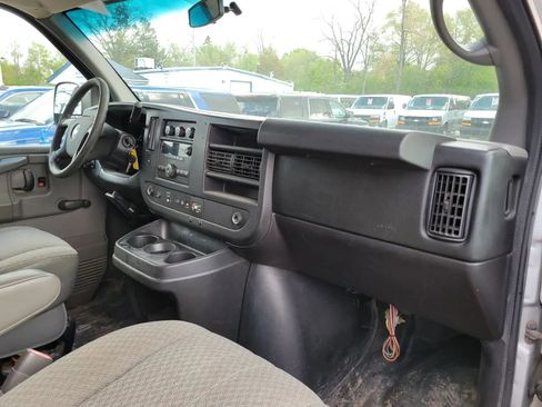 Used 2011 Chevrolet Express 3500 LS RWD image 6