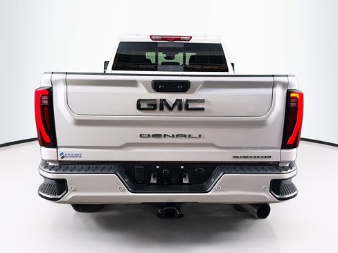 Used 2025 GMC Sierra 2500 Denali Ultimate w/ Max Trailering Package image 7
