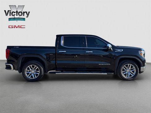 Used 2022 GMC Sierra 1500 SLT image 17