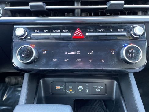 Used 2025 Hyundai Santa Cruz SEL AWD/4WD image 23