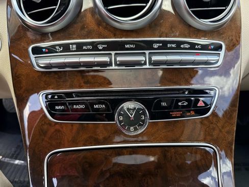 Used 2018 Mercedes-Benz C 300 Sedan image 32