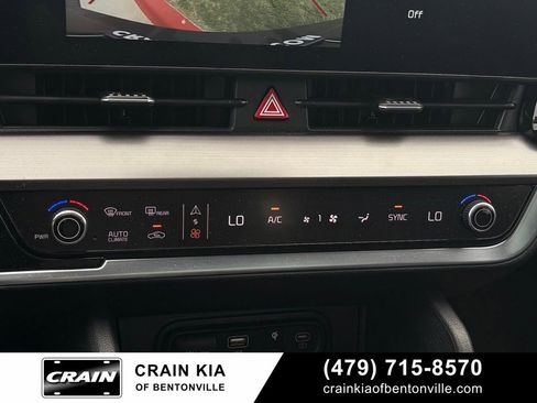 Certified 2025 Kia Sportage EX w/ Premium Package AWD/4WD image 18