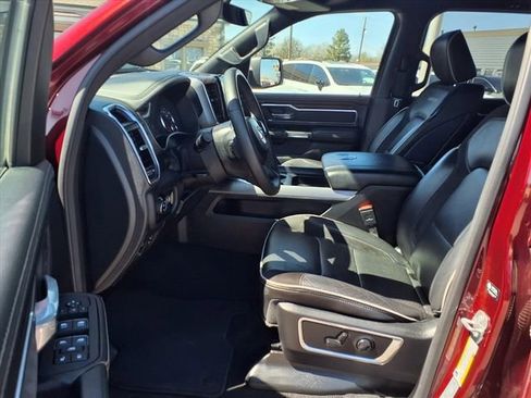 Used 2025 RAM 1500 Laramie image 11