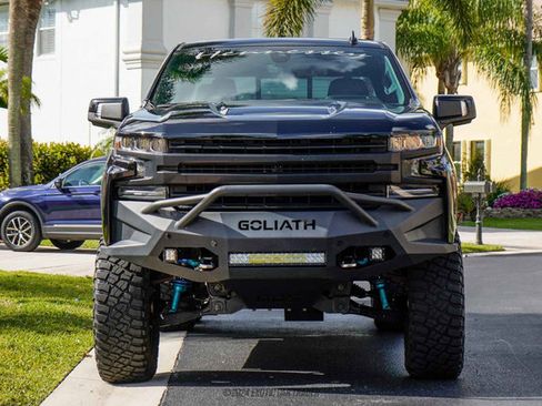 Used 2019 Chevrolet Silverado 1500 High Country w/ Technology Package AWD/4WD image 13