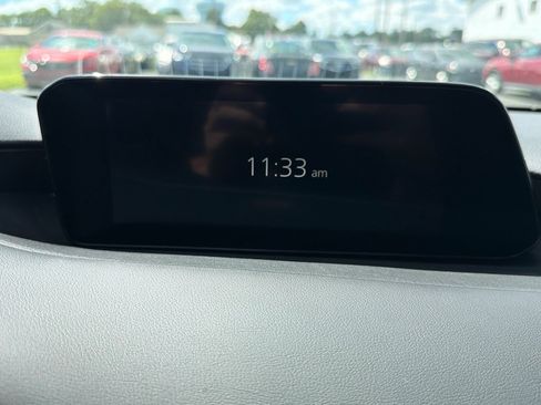 Used 2023 MAZDA MAZDA3 s FWD image 18