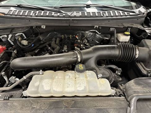 Used 2024 Ford Expedition Max XLT image 42