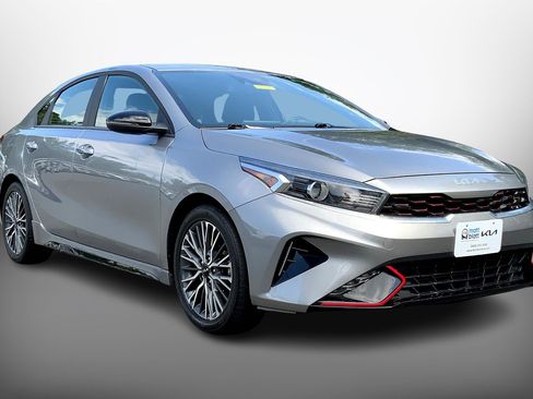 Used 2023 Kia Forte GT-Line image 3