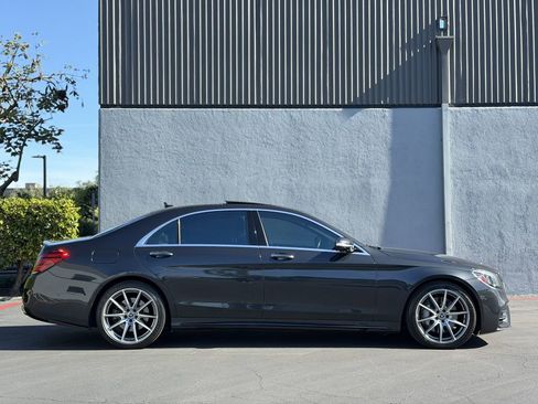 Used 2018 Mercedes-Benz S 560 Sedan image 9