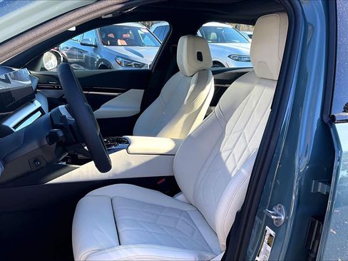 New 2026 BMW 530i 530i w/ M Sport Package image 9