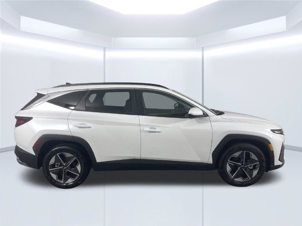 New 2026 Hyundai Tucson SEL Plus FWD image 2