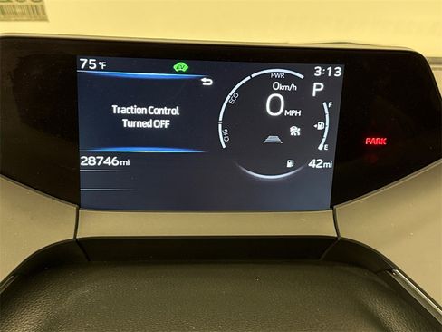 Used 2024 Toyota Prius XLE image 34