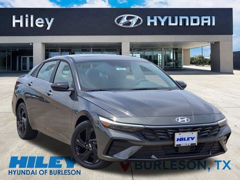 New 2026 Hyundai Elantra SEL Sport Premium FWD image 2