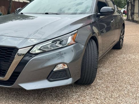 Used 2022 Nissan Altima 2.5 SR FWD image 3