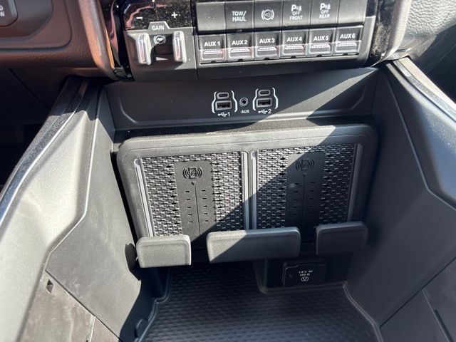 New 2026 RAM 2500 Laramie w/ Night Edition AWD/4WD image 39