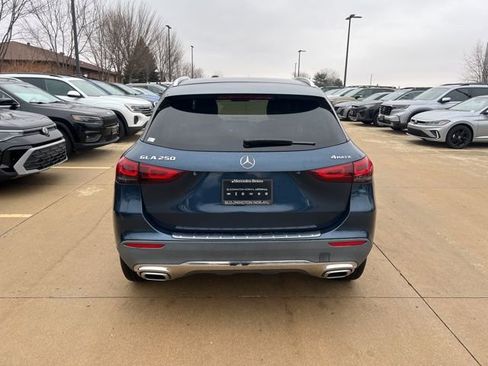 Used 2021 Mercedes-Benz GLA 250 4MATIC w/ Premium Package image 5