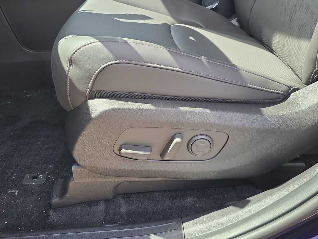 New 2026 Kia Carnival EX FWD image 22
