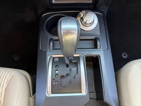 Used 2019 Toyota 4Runner SR5 AWD/4WD image 33
