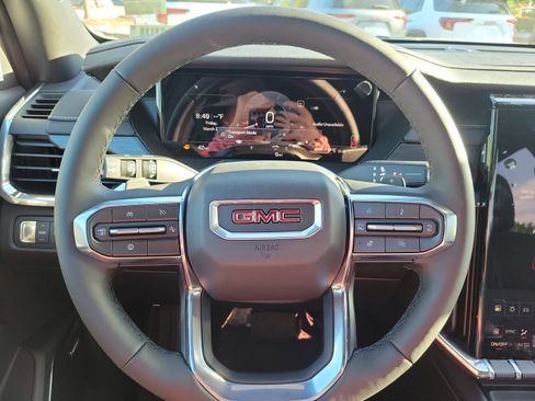 New 2025 GMC Acadia Elevation image 9