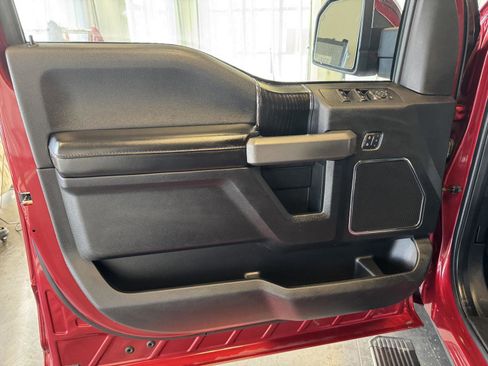 Used 2019 Ford F150 Platinum w/ Equipment Group 701A Luxury image 16