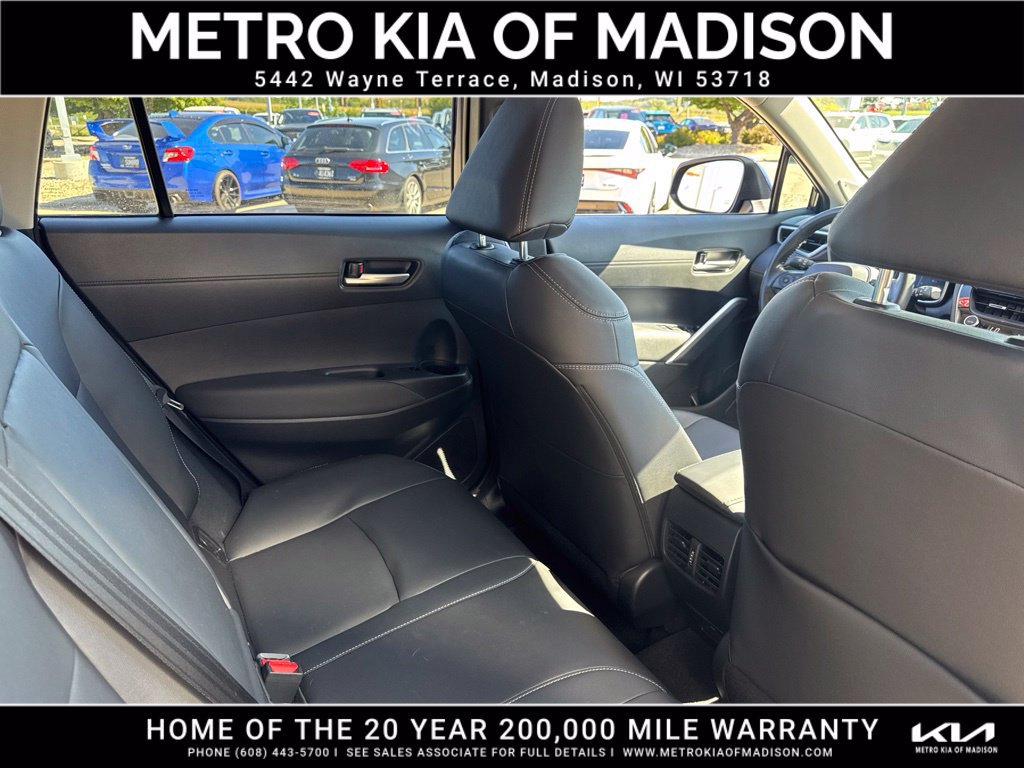 Used 2023 Toyota Corolla Cross XLE w/ Convenience Package AWD/4WD image 38