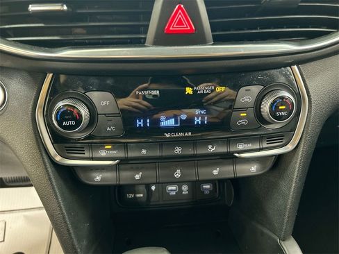 Used 2020 Hyundai Santa Fe Limited w/ Cargo Package image 17