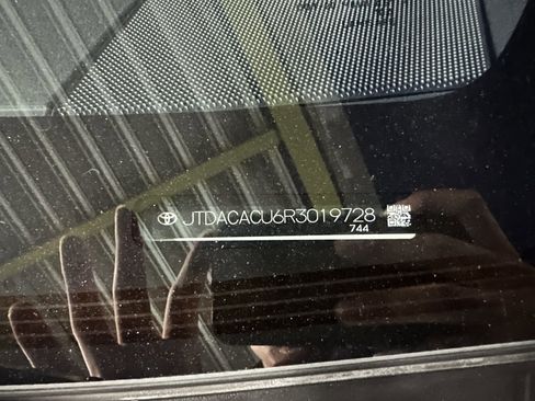 Used 2024 Toyota Prius Prime image 33