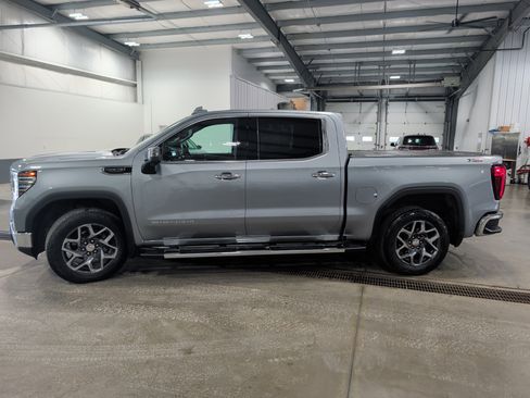 Used 2023 GMC Sierra 1500 SLT w/ SLT Premium Package AWD/4WD image 5