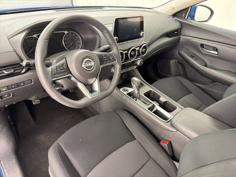 Used 2025 Nissan Sentra SV w/ All-Weather Package FWD image 4