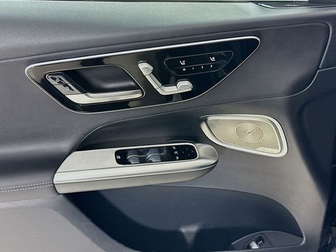 New 2026 Mercedes-Benz GLC 350e 4MATIC image 19