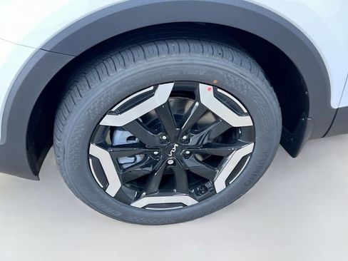 New 2025 Kia Telluride S image 34