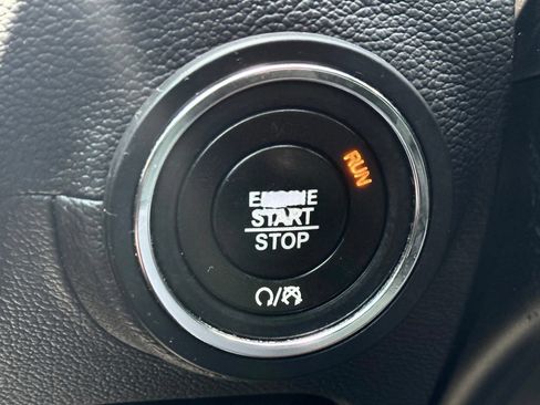 Used 2019 Maserati Ghibli RWD image 29