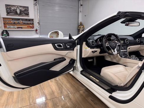 Used 2013 Mercedes-Benz SL 63 AMG image 16