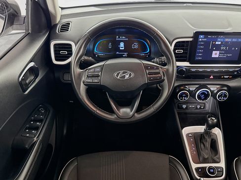 Used 2026 Hyundai Venue SEL FWD image 15
