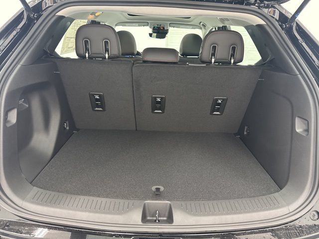New 2027 Chevrolet Bolt RS w/ Technology Package FWD image 27
