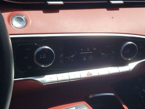 Used 2023 Genesis GV70 2.5T w/ Sport Prestige Package AWD/4WD image 21