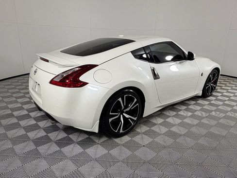 Used 2019 Nissan 370Z Touring Sport RWD image 6