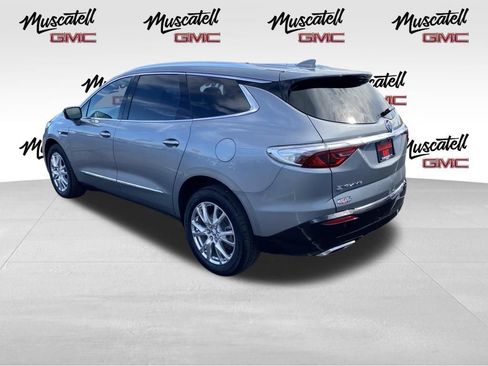 Used 2024 Buick Enclave Essence w/ Experience Buick Package AWD/4WD image 5