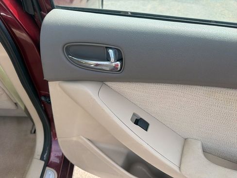 Used 2011 Nissan Altima 2.5 S w/ Special Edition Pkg image 24