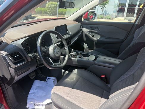 Used 2021 Nissan Rogue S FWD image 11
