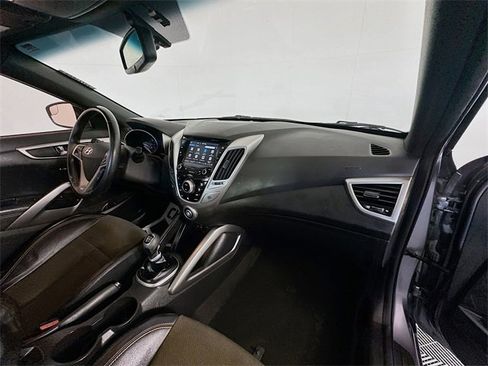 Used 2016 Hyundai Veloster w/ Option Group 03 image 27