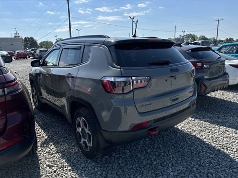 Used 2022 Jeep Compass Trailhawk AWD/4WD image 3